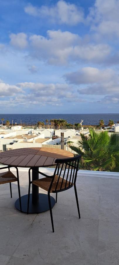 Cocomar II ~ Ocean View Loft Apartment Guatiza Екстериор снимка